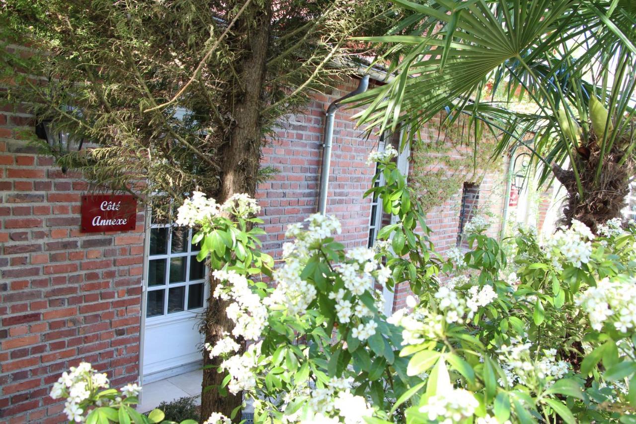 Hotel Les Jardins Carnot Compiègne Esterno foto